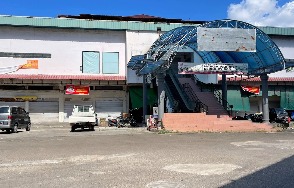 Pasar Penuin Wet Market in Kota Batam Pictures